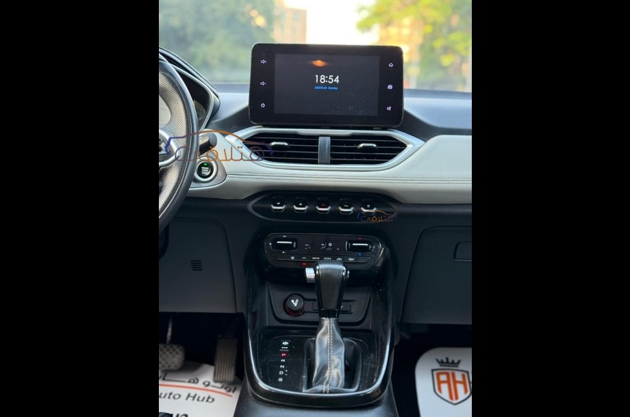 Captiva Chevrolet أسود