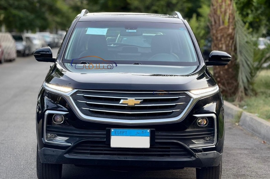Captiva Chevrolet أسود