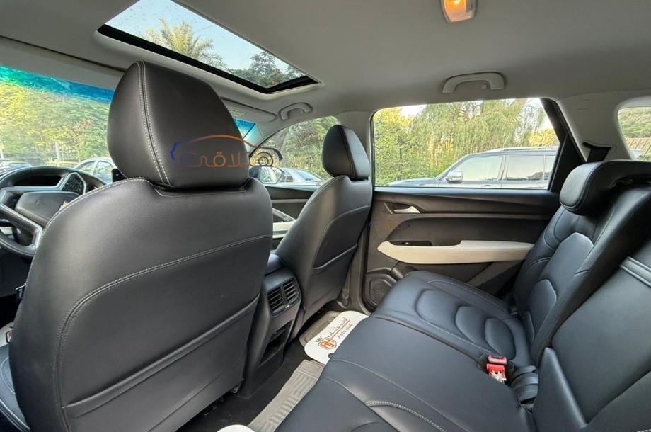 Captiva Chevrolet أسود