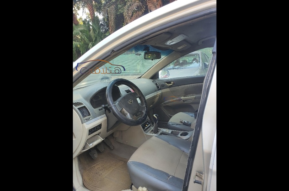 Emgrand 7 Geely فضي