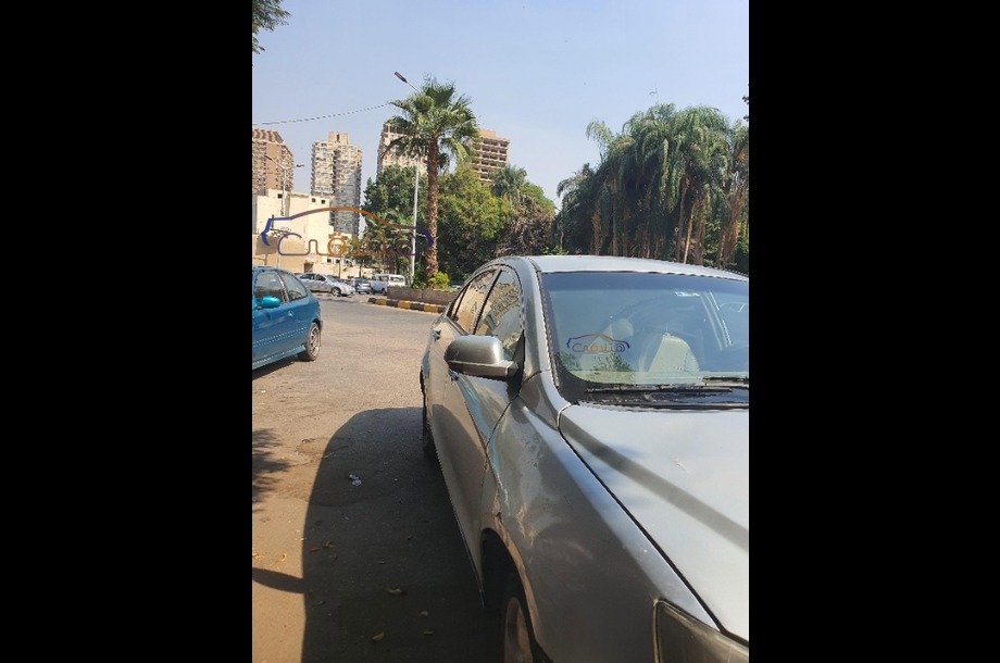 Emgrand 7 Geely فضي