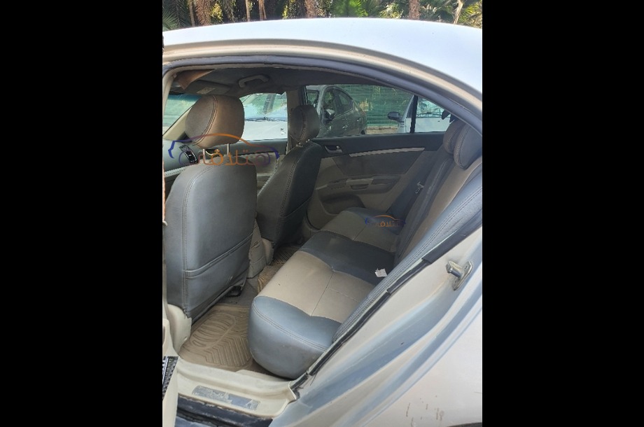 Emgrand 7 Geely فضي