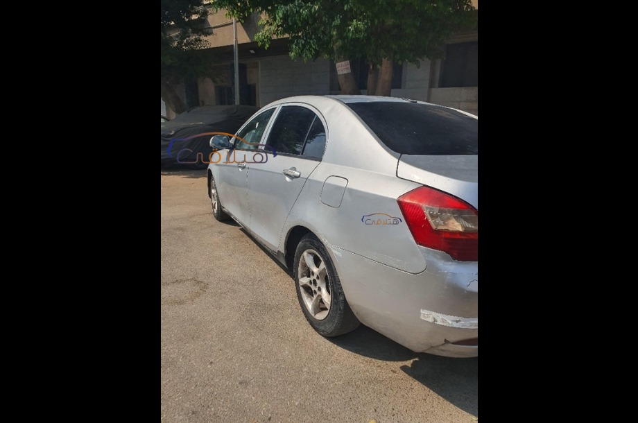 Emgrand 7 Geely فضي