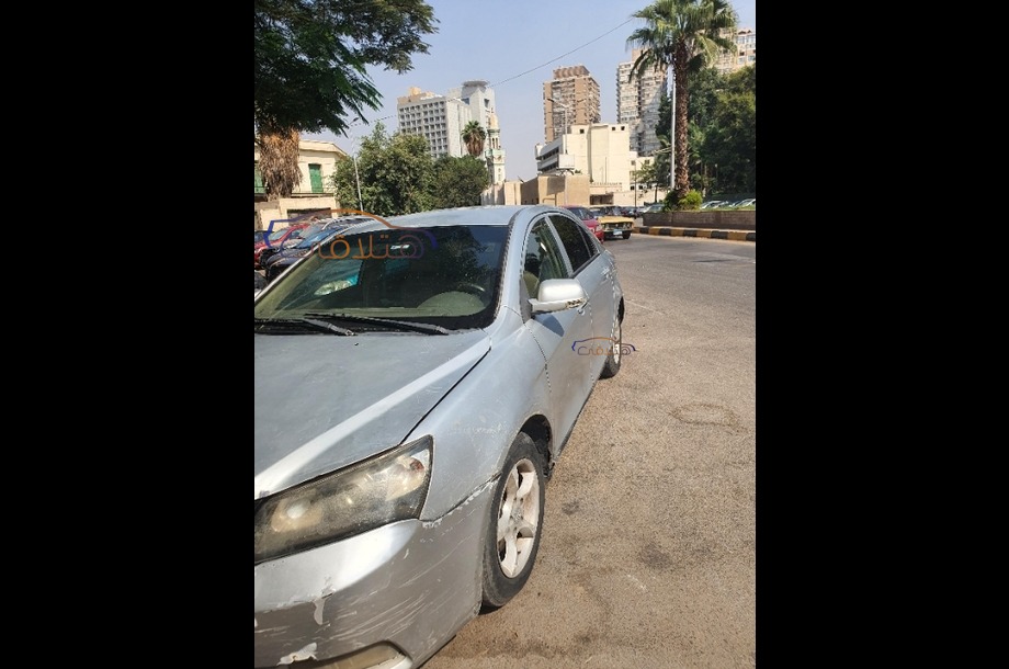 Emgrand 7 Geely فضي