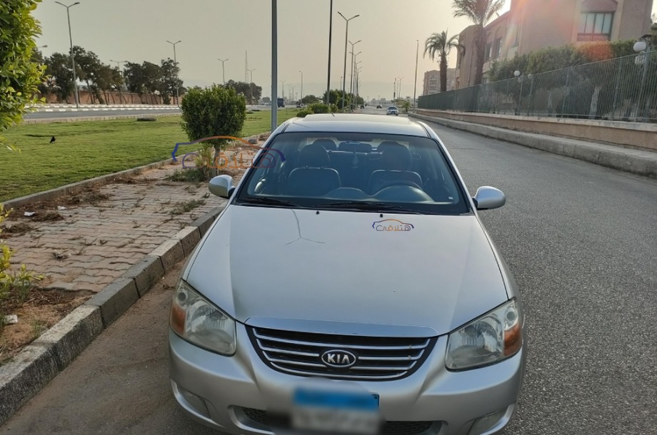 Cerato Kia فضي