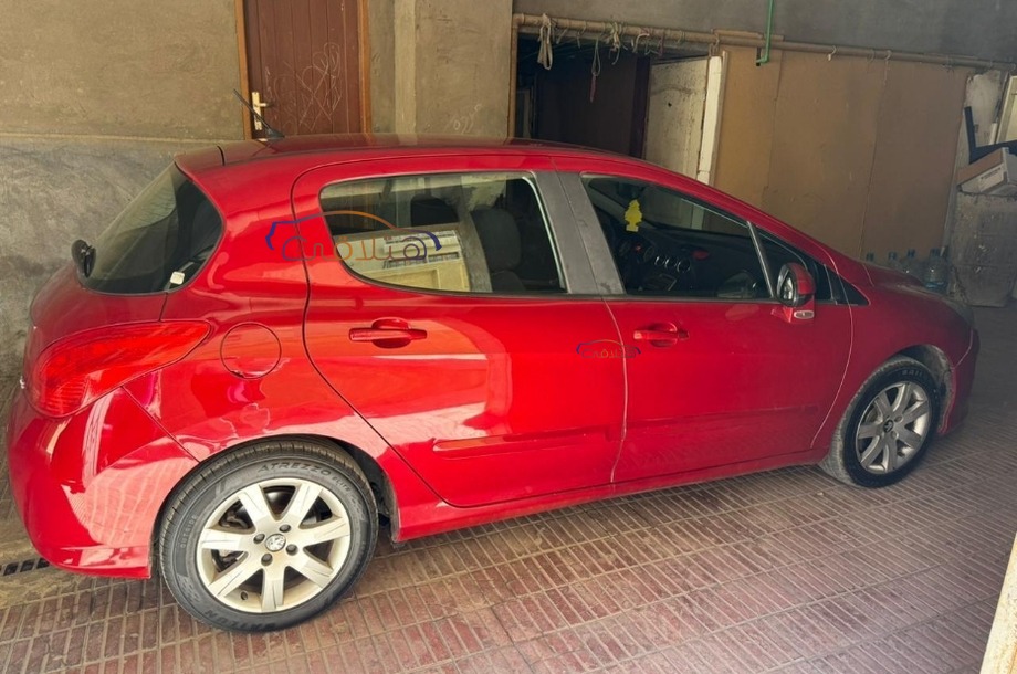 308 Peugeot Red