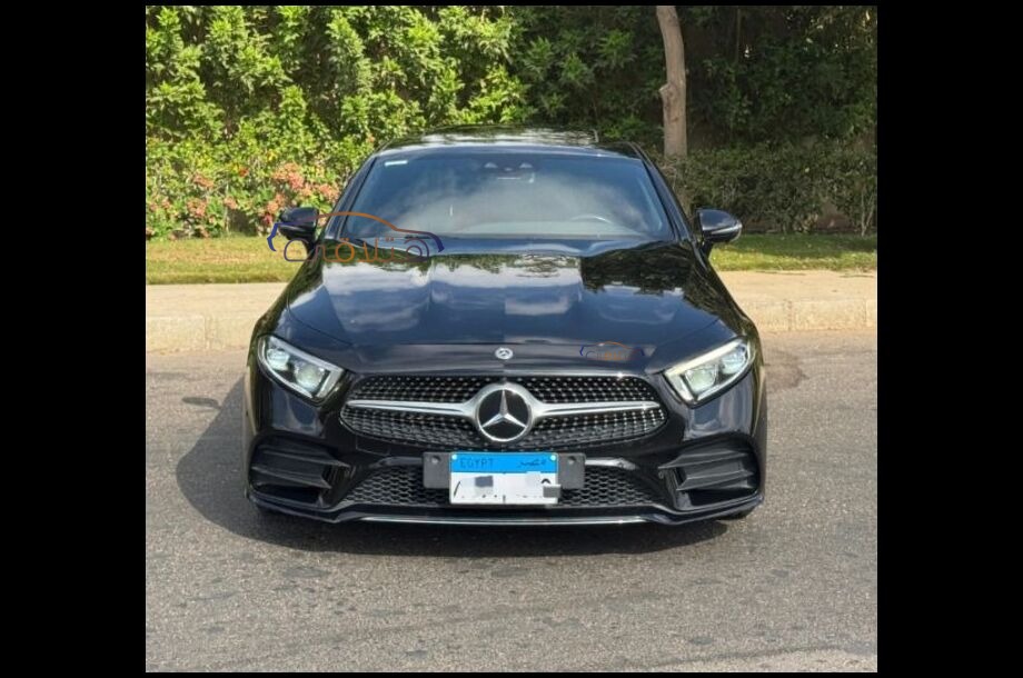 CLS Class Mercedes أسود