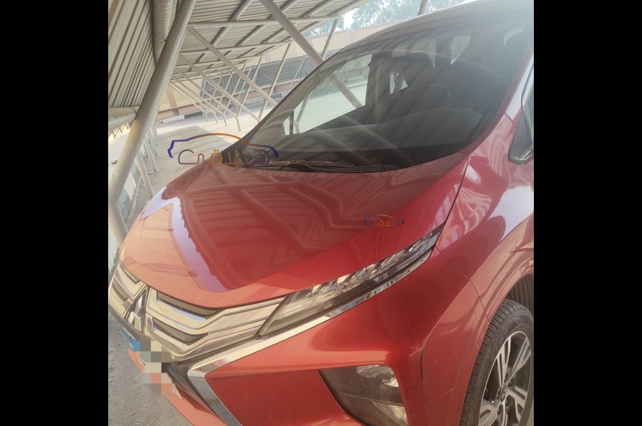 Xpander Mitsubishi احمر