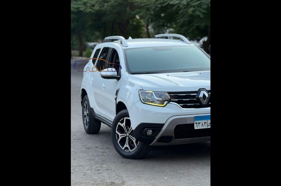 Duster Renault White