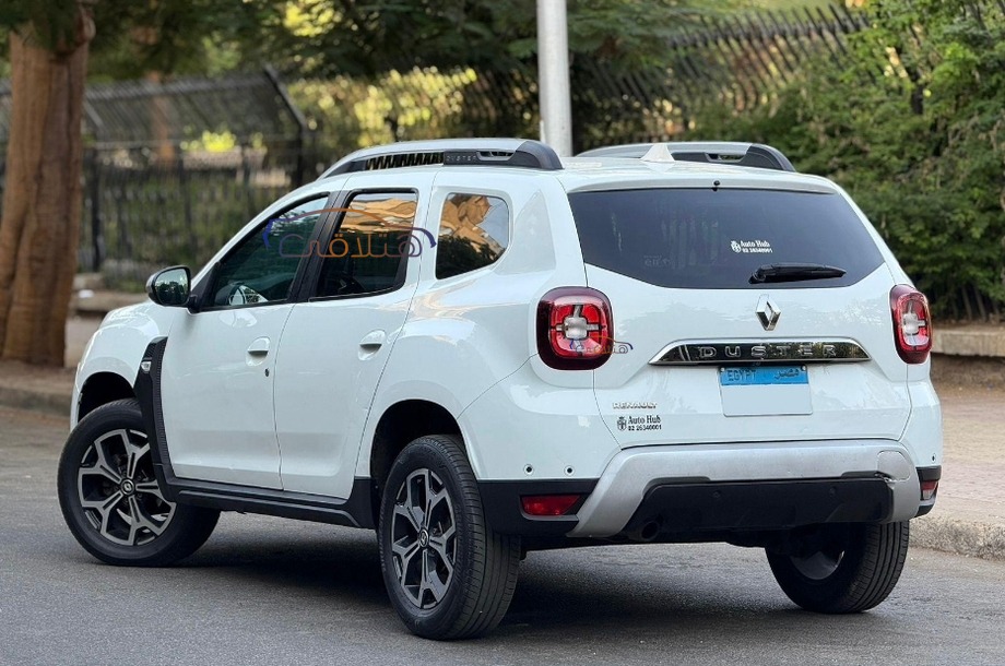 Duster Renault White