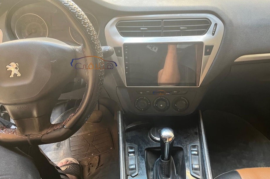 301 Peugeot موكا