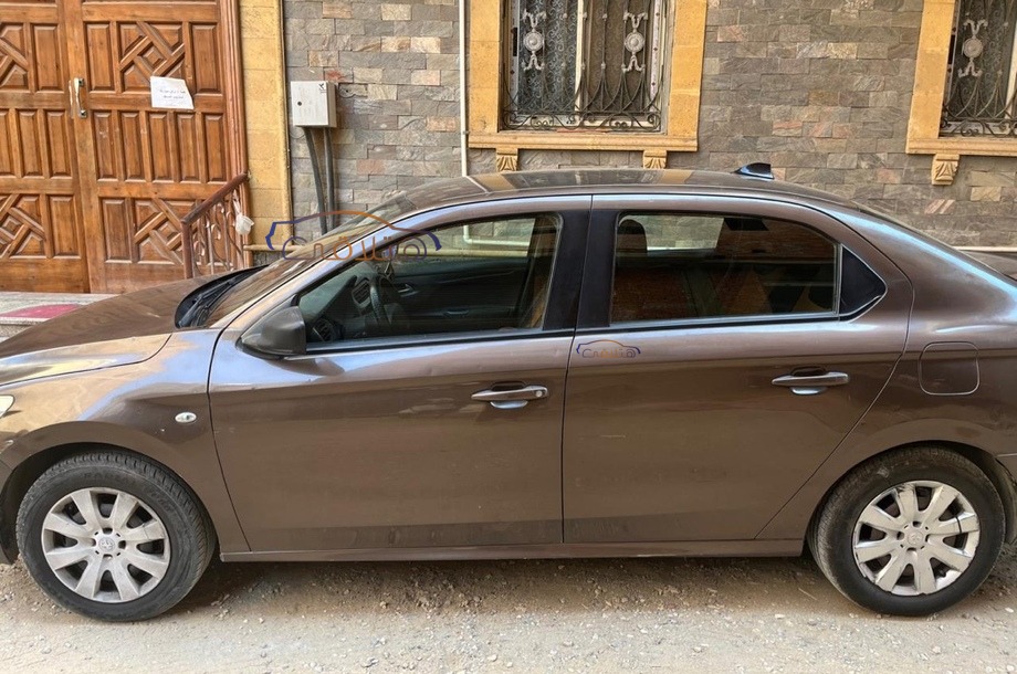 301 Peugeot موكا