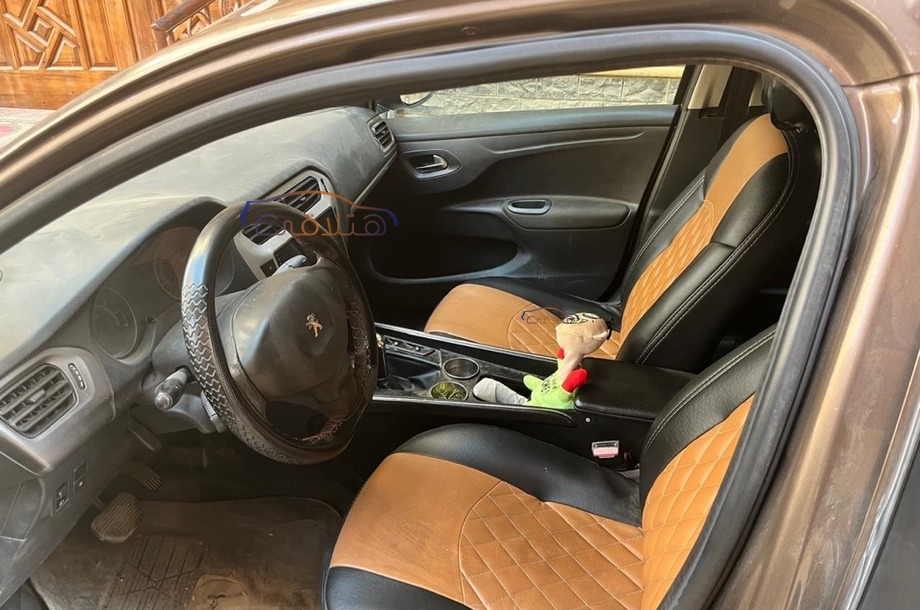 301 Peugeot موكا