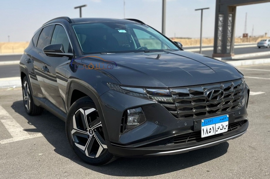 Tucson Hyundai Dark grey