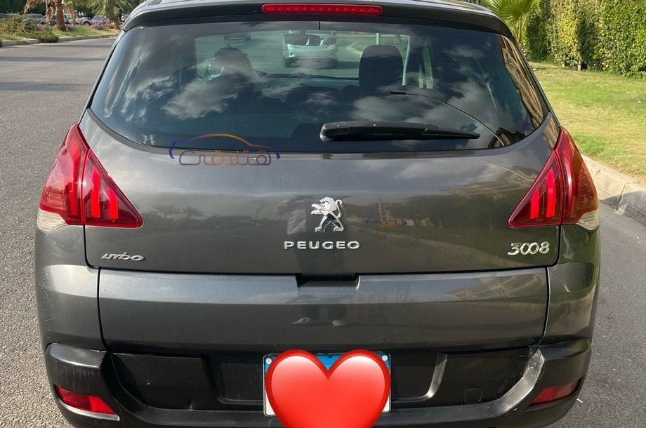 3008 Peugeot رمادي
