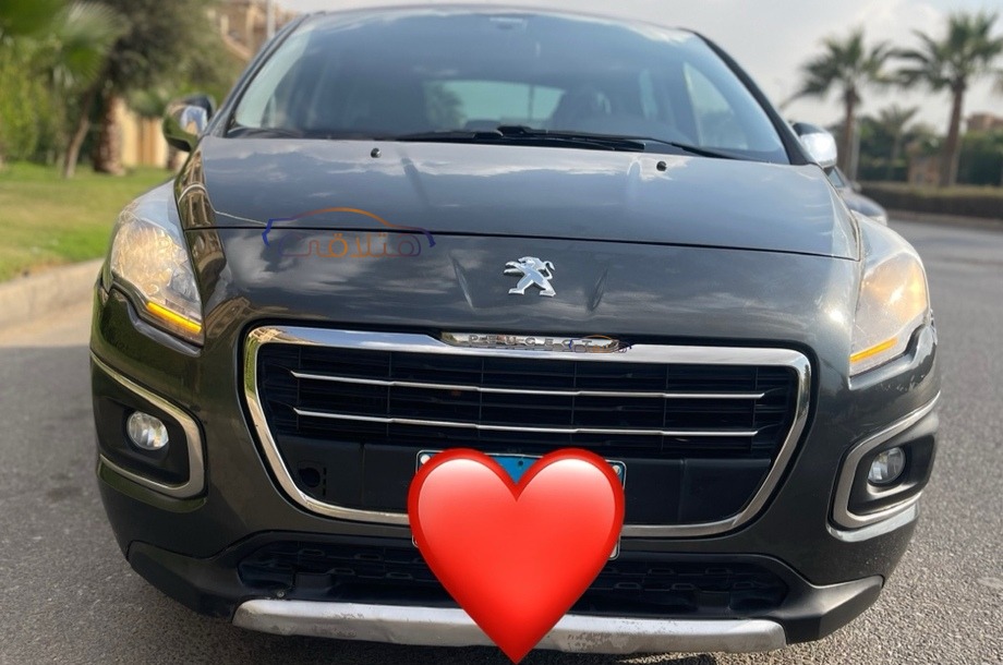 3008 Peugeot رمادي