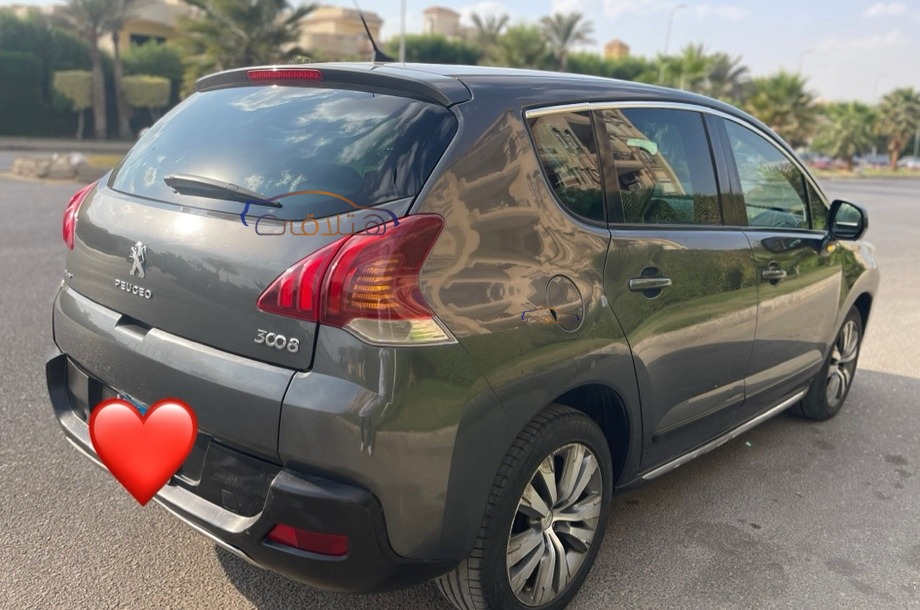 3008 Peugeot رمادي