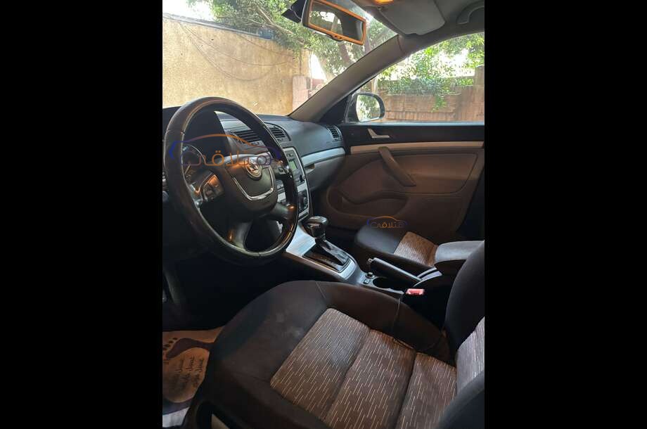 Fantasia Skoda أسود