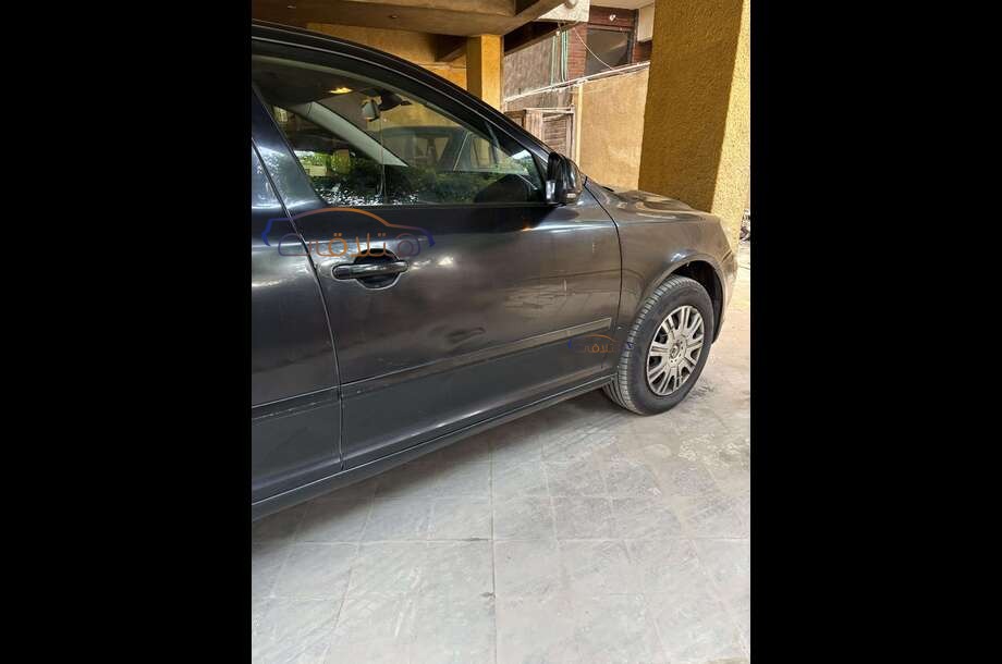 Fantasia Skoda أسود