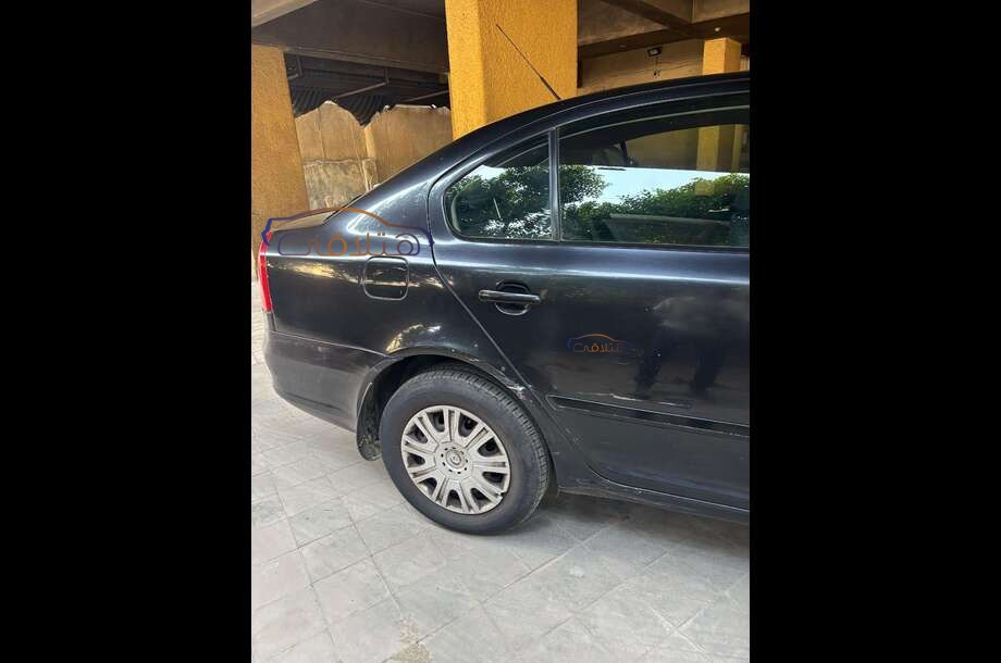 Fantasia Skoda أسود