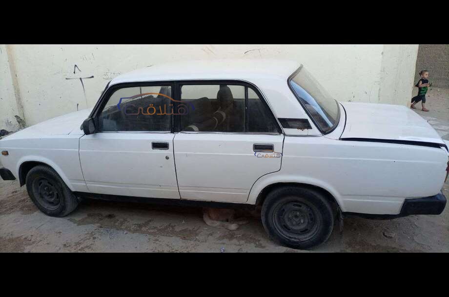 2105 Lada أبيض