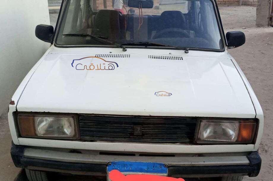 2105 Lada أبيض