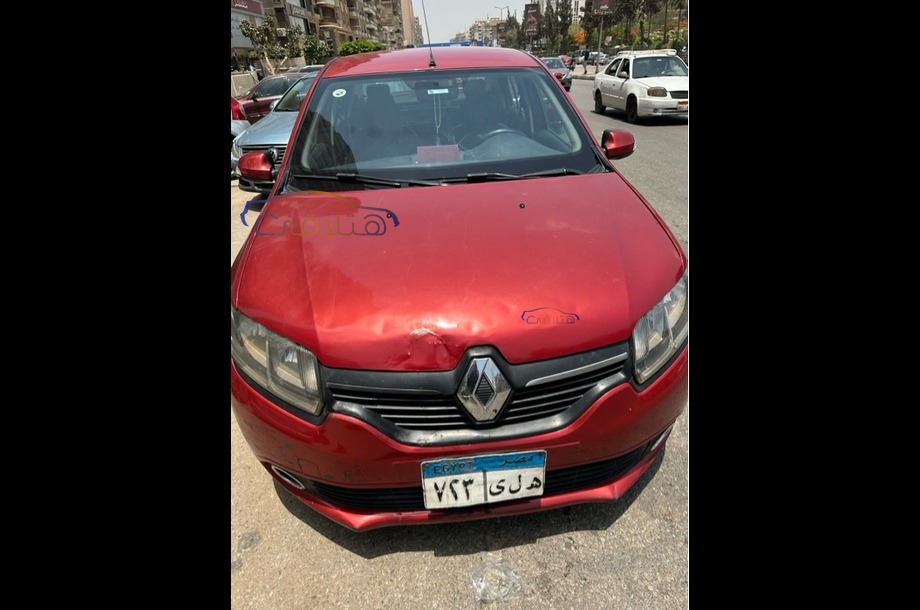 Logan Renault احمر