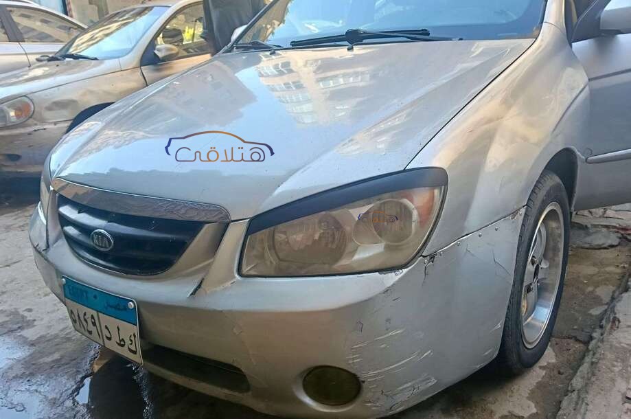 Cerato Kia فضي