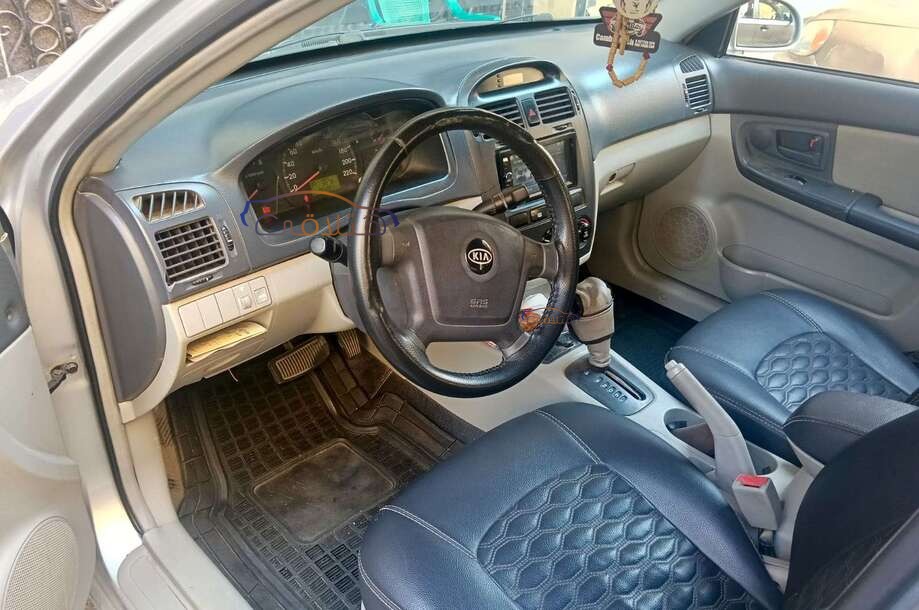 Cerato Kia فضي