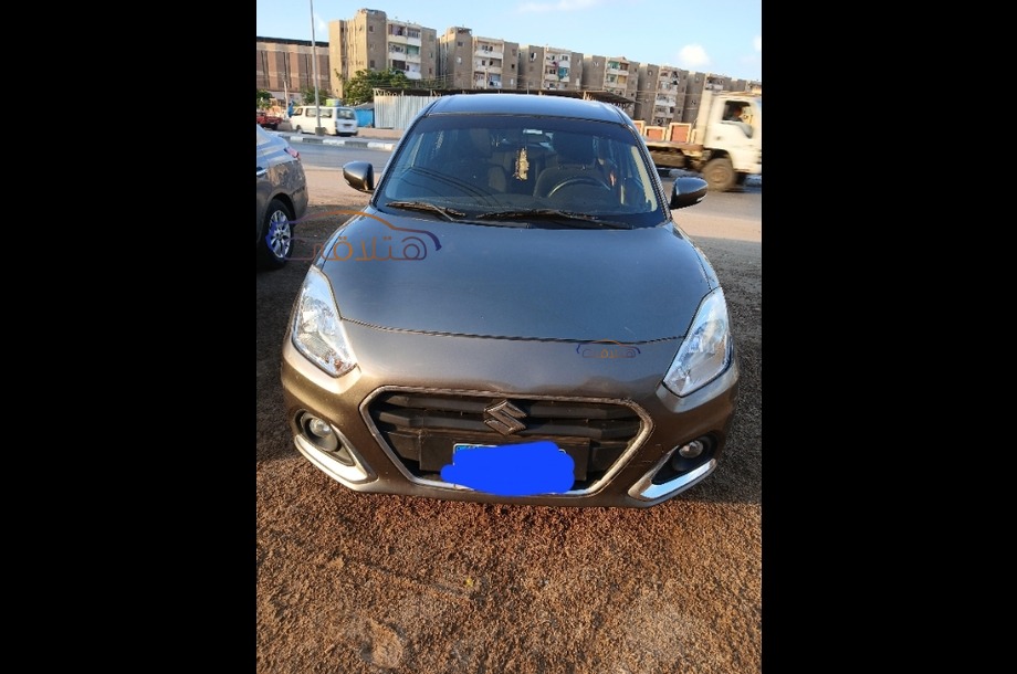 Dzire Suzuki فضي