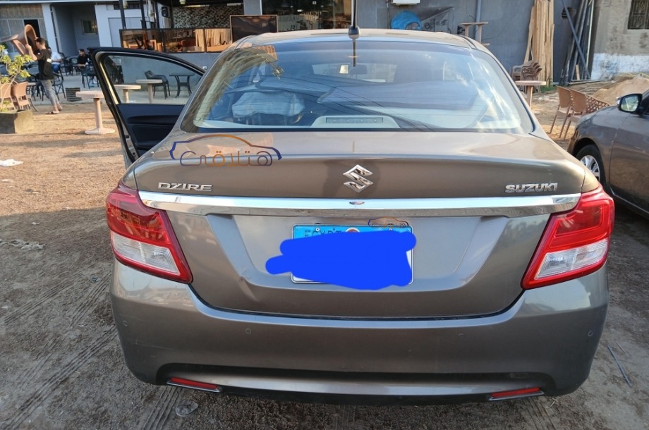 Dzire Suzuki فضي