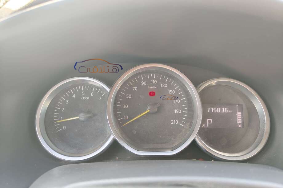 Logan Renault بترولي