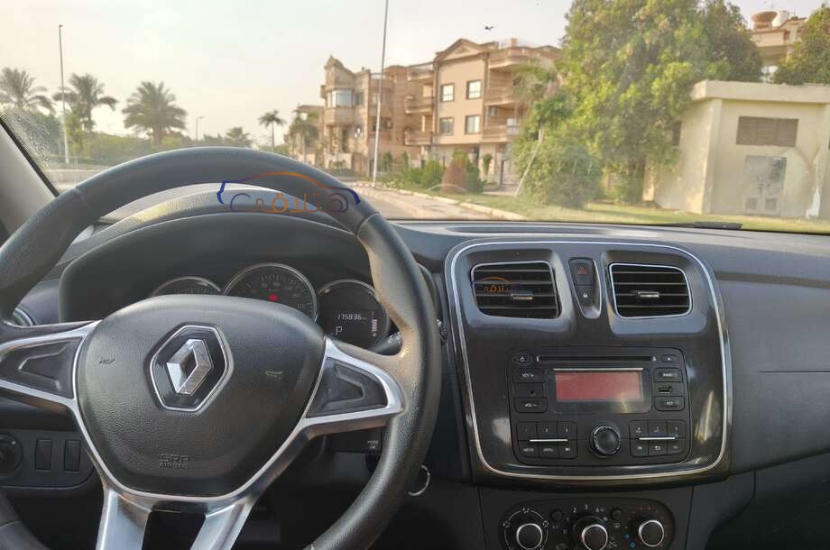 Logan Renault بترولي