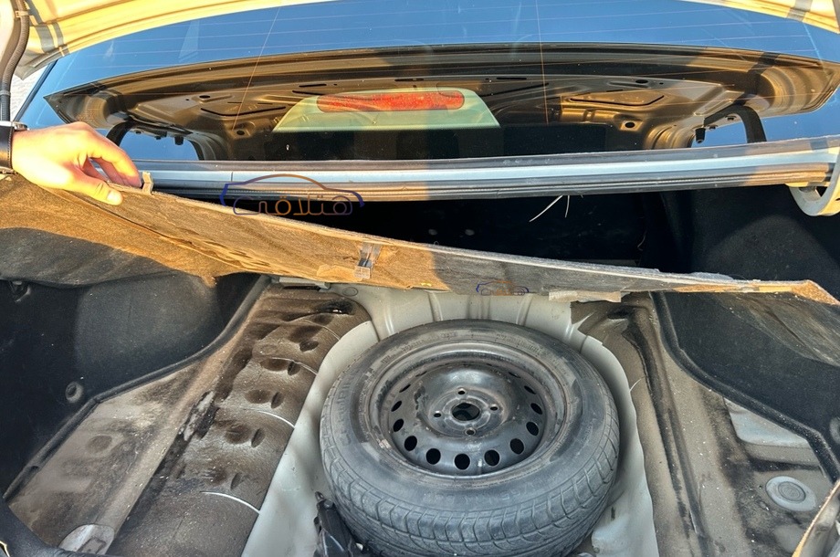 Optra Chevrolet فضي