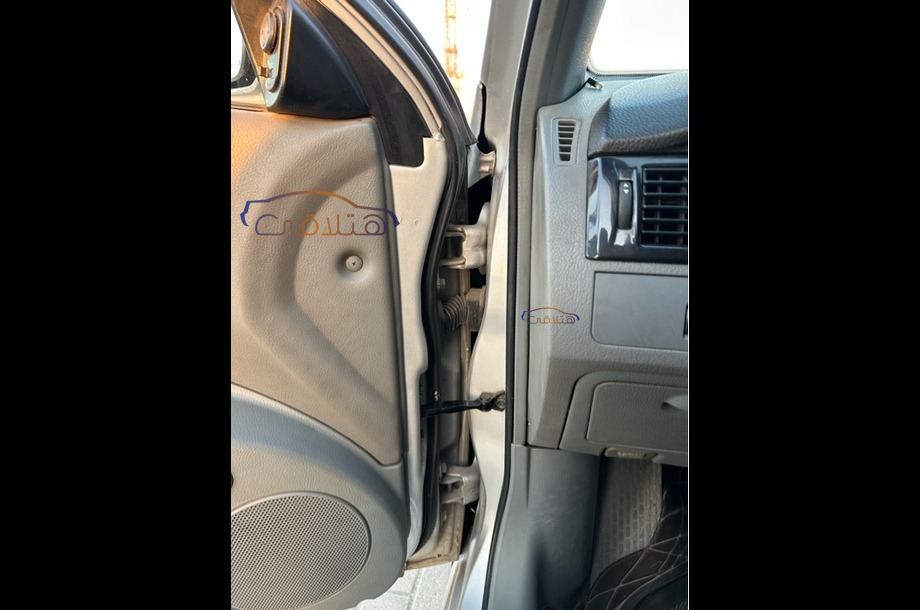 Optra Chevrolet فضي