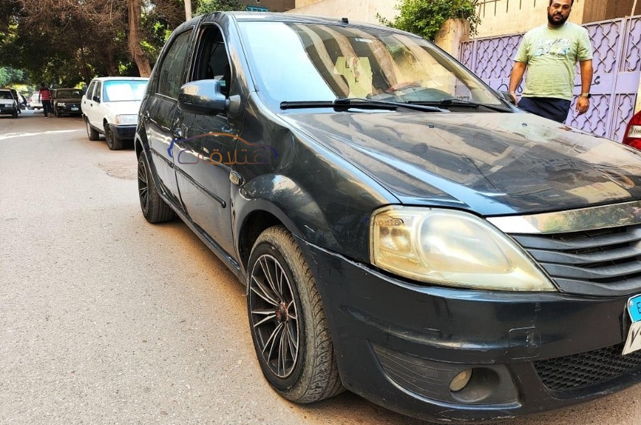 Logan Renault فضي