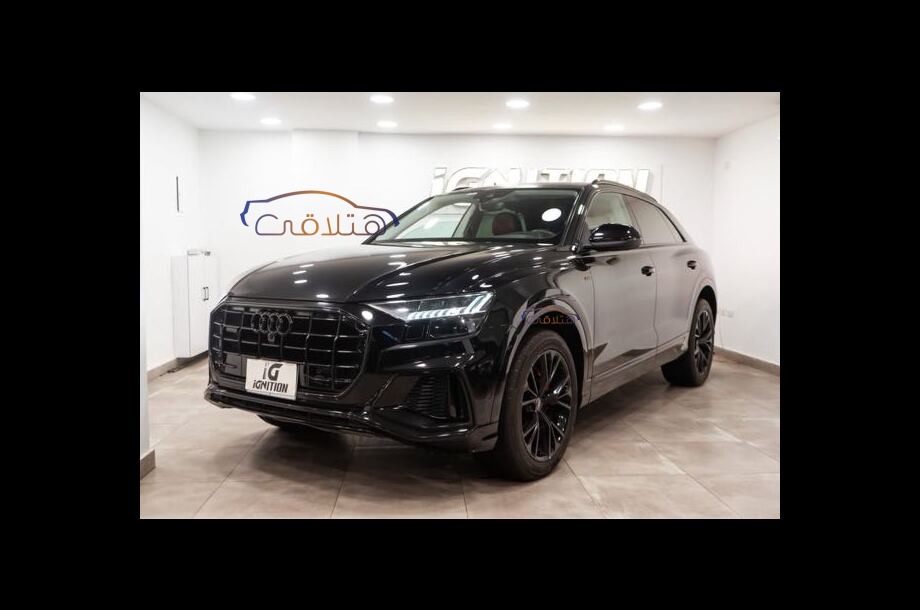 Q8 Audi Black