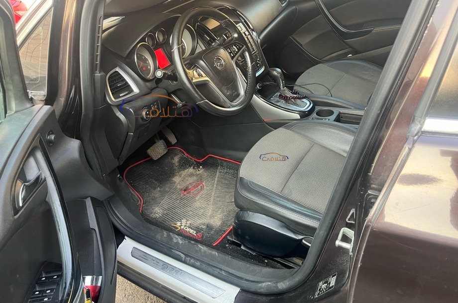 Astra Opel باذنجاني