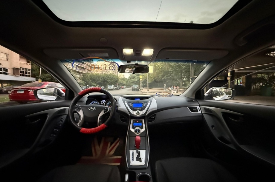 Elantra MD Hyundai أبيض