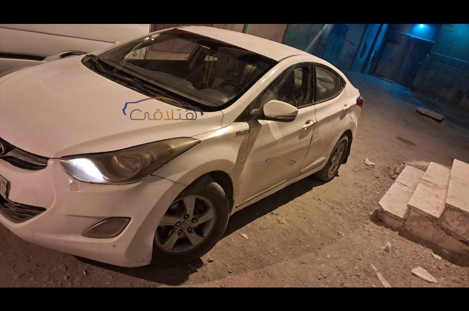 Elantra MD Hyundai أبيض