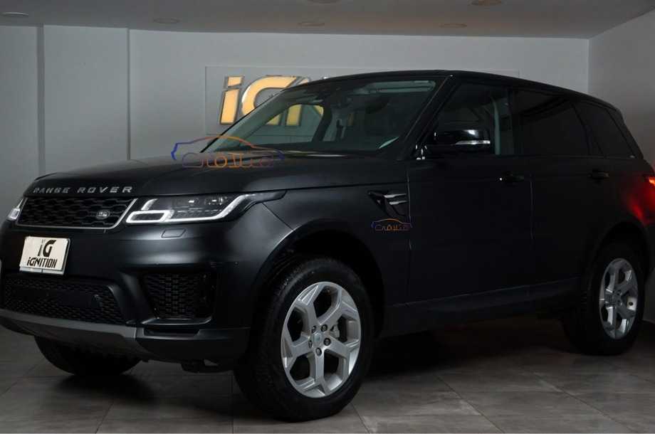 Sport Land Rover أسود