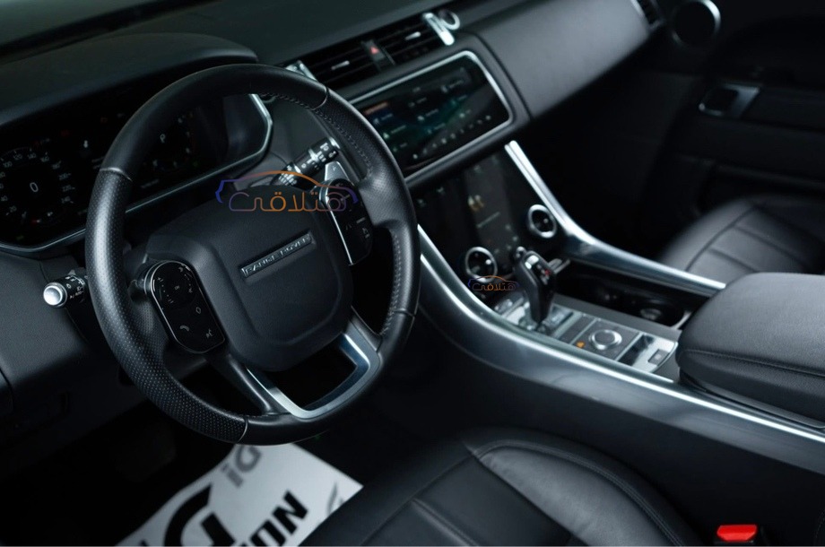 Sport Land Rover أسود