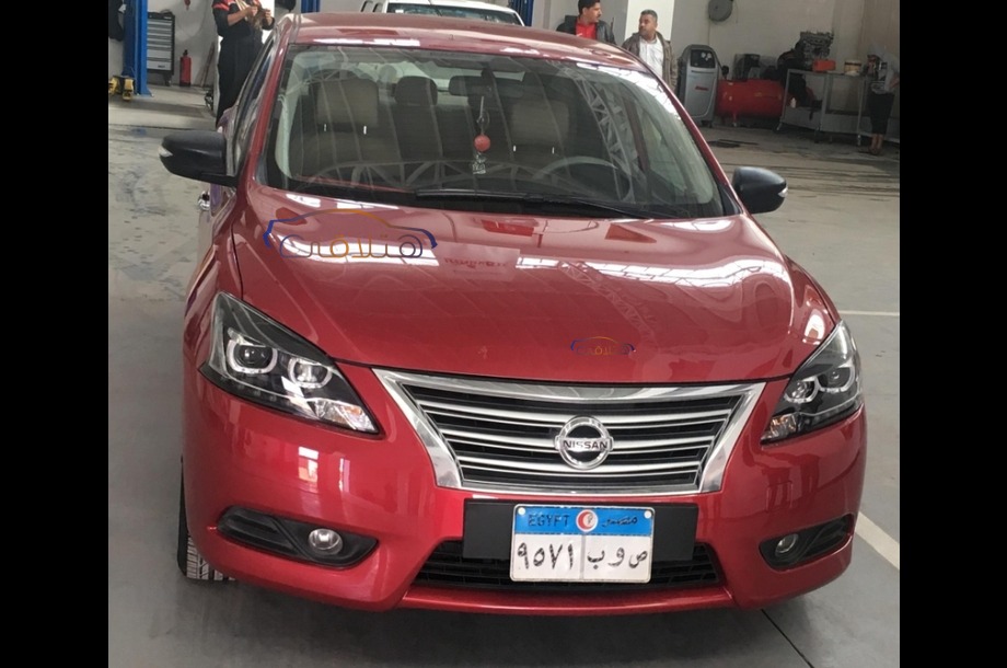 Sentra Nissan Red