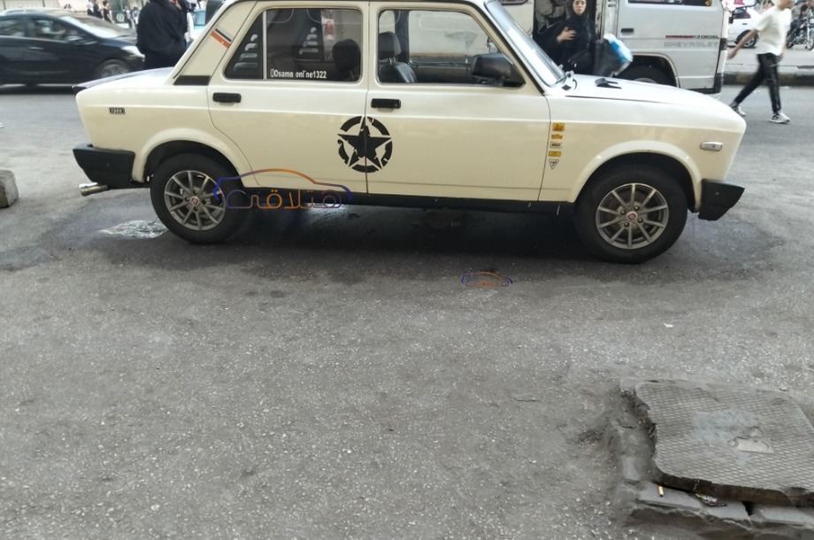 128 Fiat أبيض