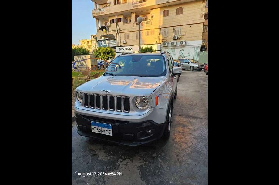 Renegade Jeep فضي