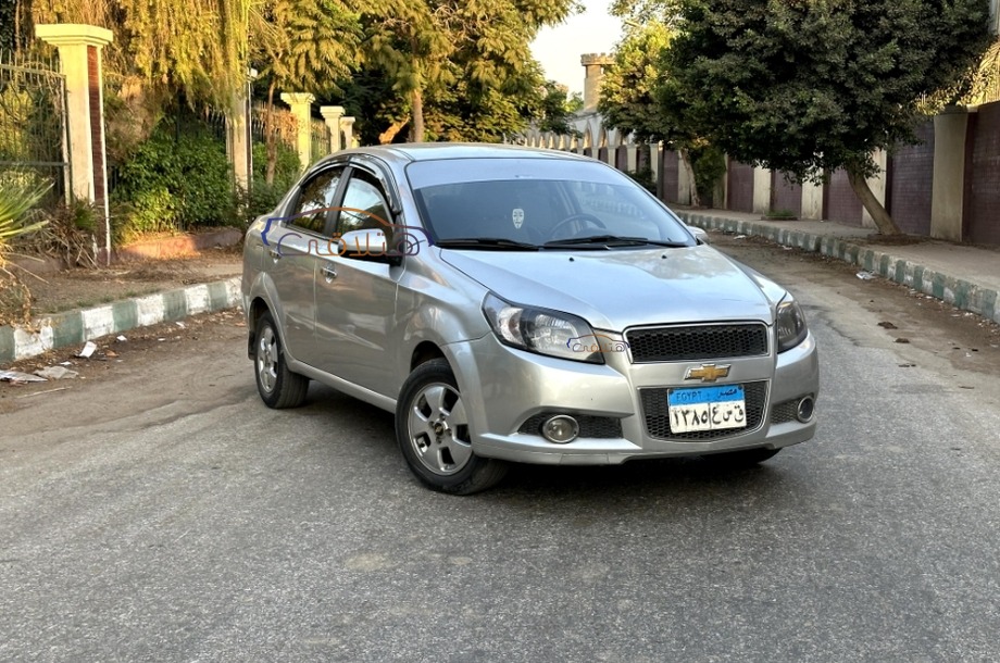 Aveo Chevrolet Silver
