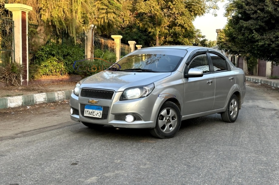 Aveo Chevrolet Silver