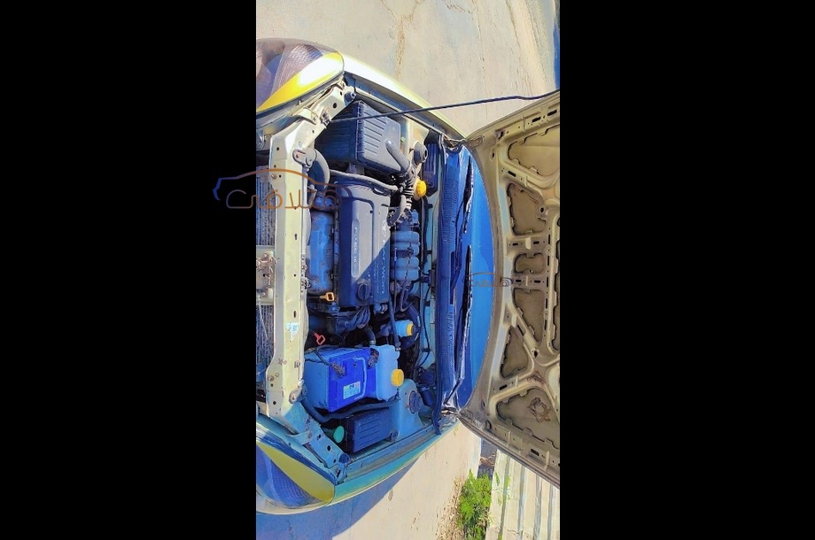 Nubira 2 Daewoo ذهبي