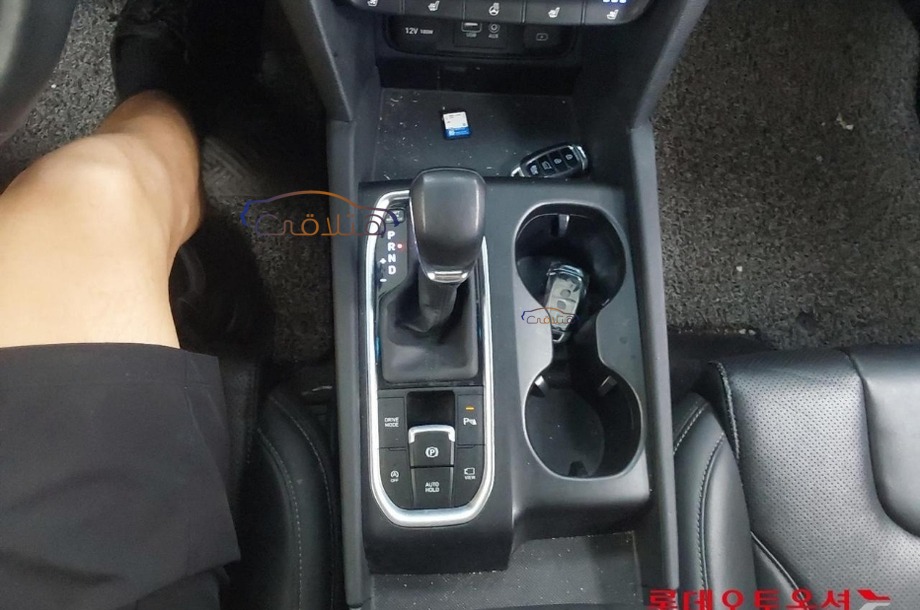 Santa Fe Hyundai أسود