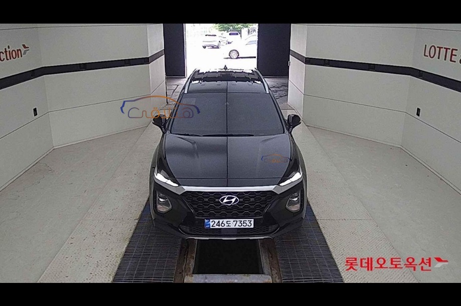 Santa Fe Hyundai أسود